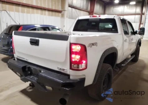 2009 GMC Sierra K2500 Slt z USA, uszkodzony, nr VIN 1GTHK63649F144483